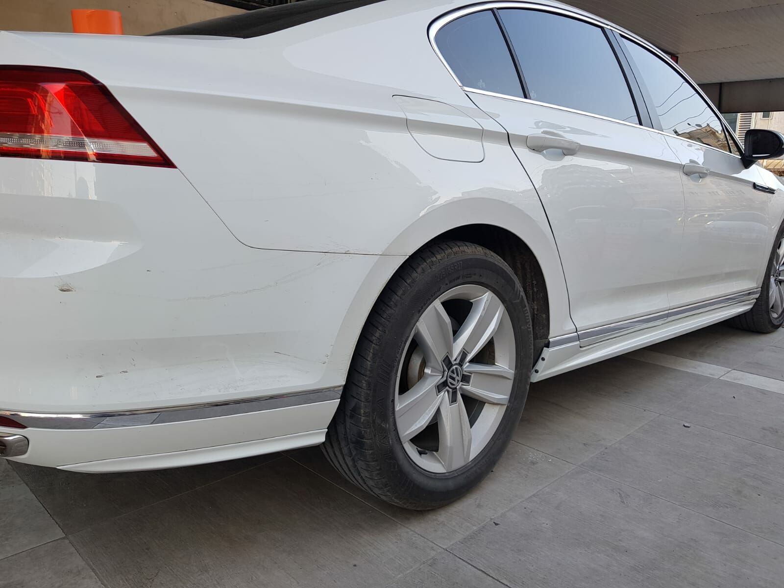 Volkswagen Passat Uyumlu B8 Arka Sağ-Sol Köşeler Volkswagen Passat Uyumlu B8 Arka Sağ-Sol Köşeler