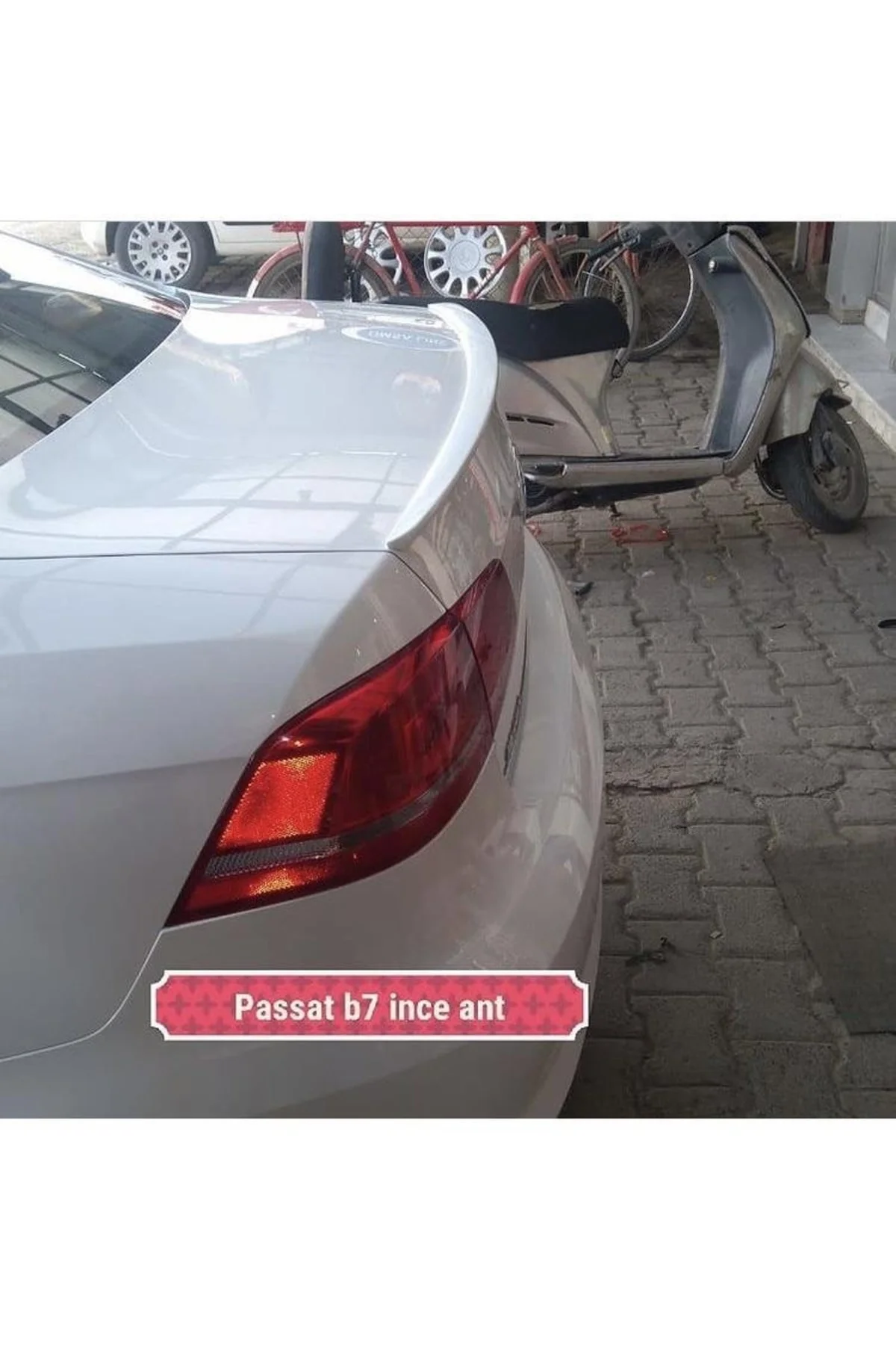 Volkswagen Passat B7 Siyah Spoyler (sry) Uyumlu