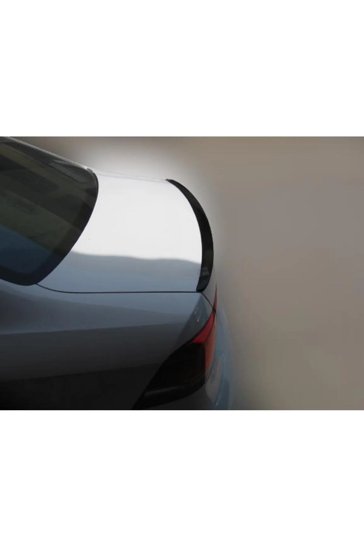VOLKSWAGEN PASSAT B7 2011-2014 ASTARLI İNCE ANATOMİK SPOİLER