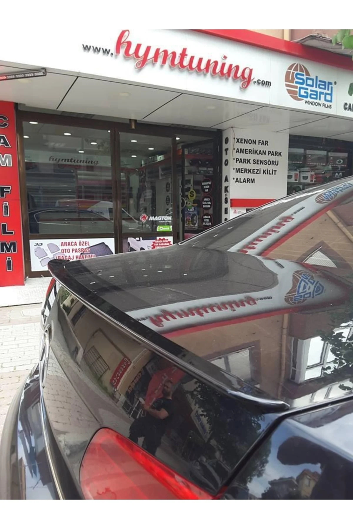 Volkswagen Passat B7 Parlak Siyah Spoyler (sry)