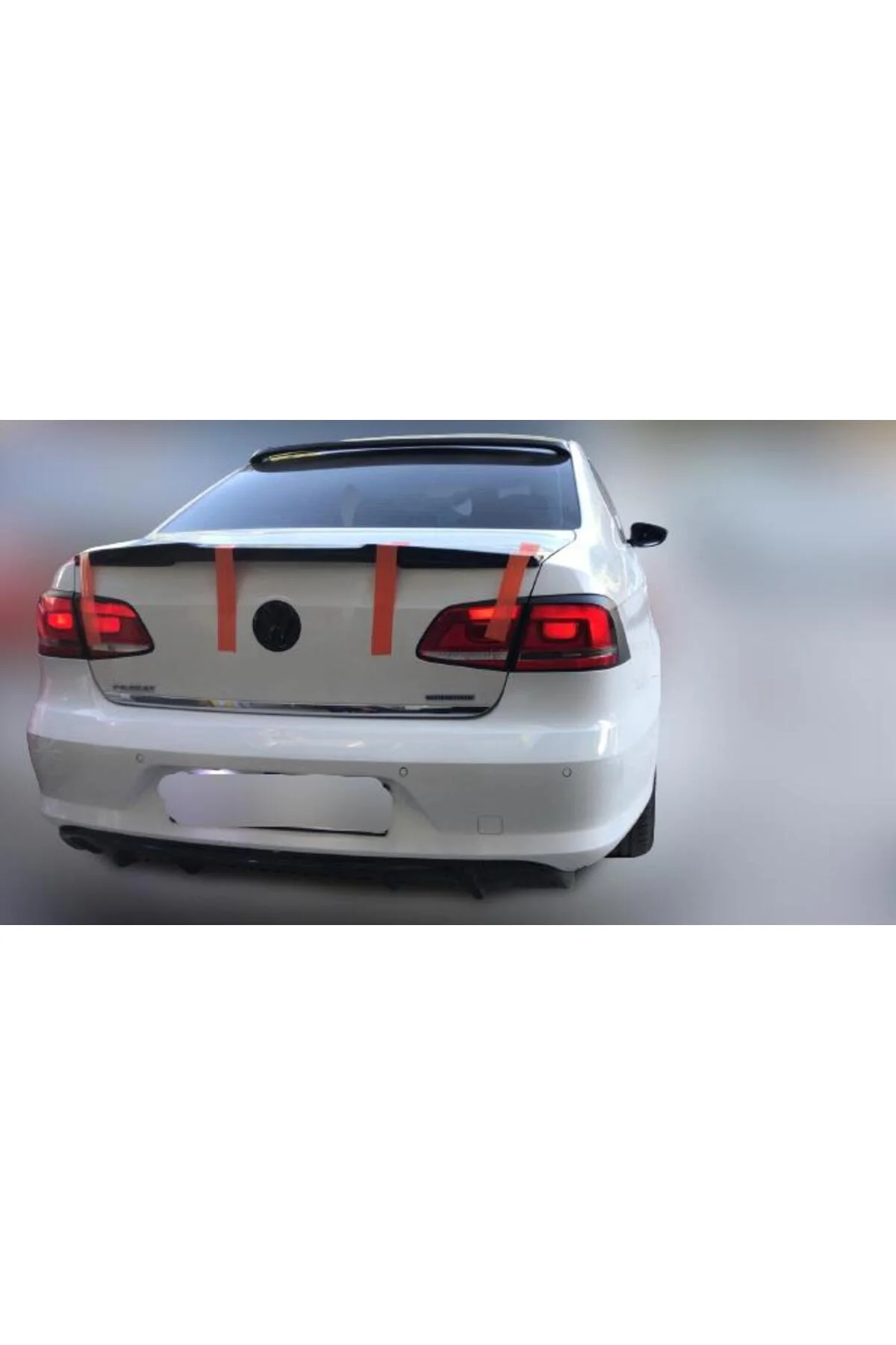 VOLKSWAGEN PASSAT B7 2011-2014 ASTARLI YARASA ANATOMİK SPOİLER VOLKSWAGEN PASSAT B7 2011-2014 ASTARLI YARASA ANATOMİK SPOİLER