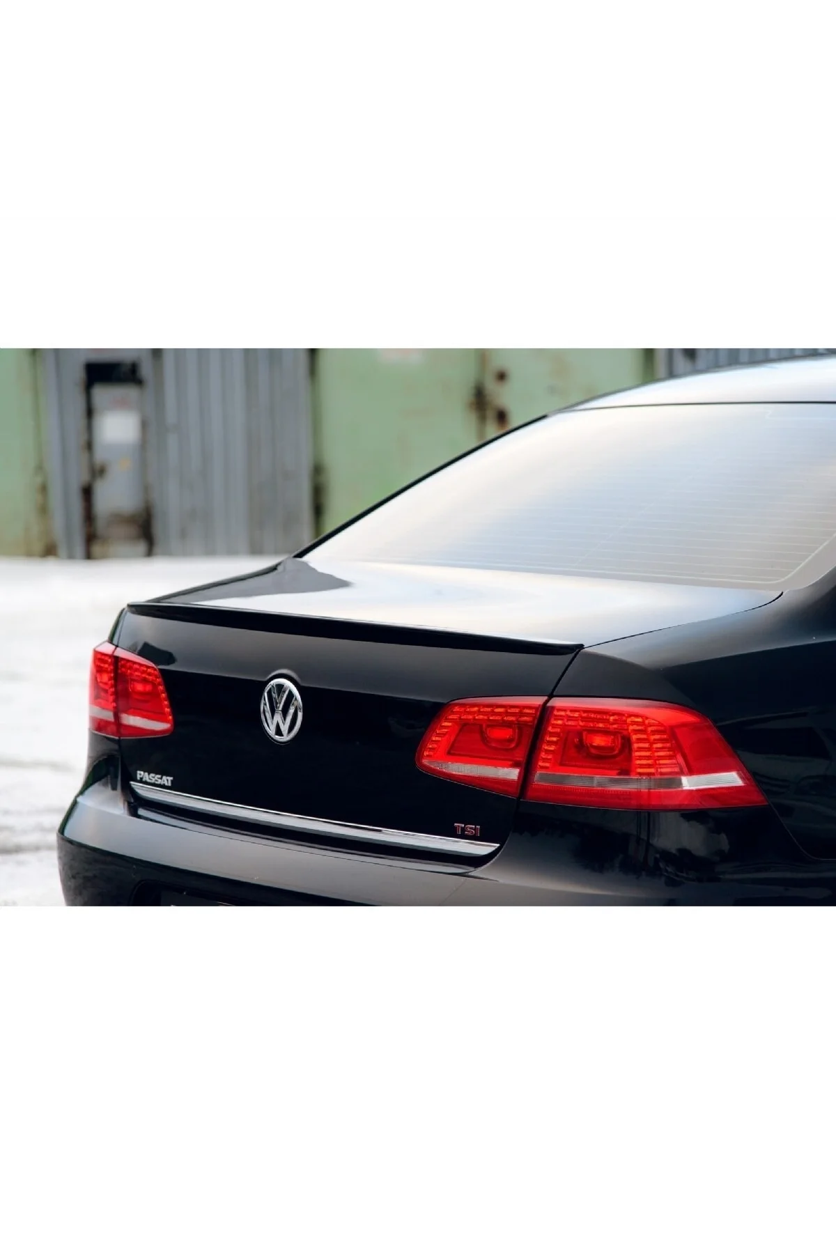 Volkswagen Passat B7 Parlak Siyah Spoyler (sry) Volkswagen Passat B7 Parlak Siyah Spoyler (sry)