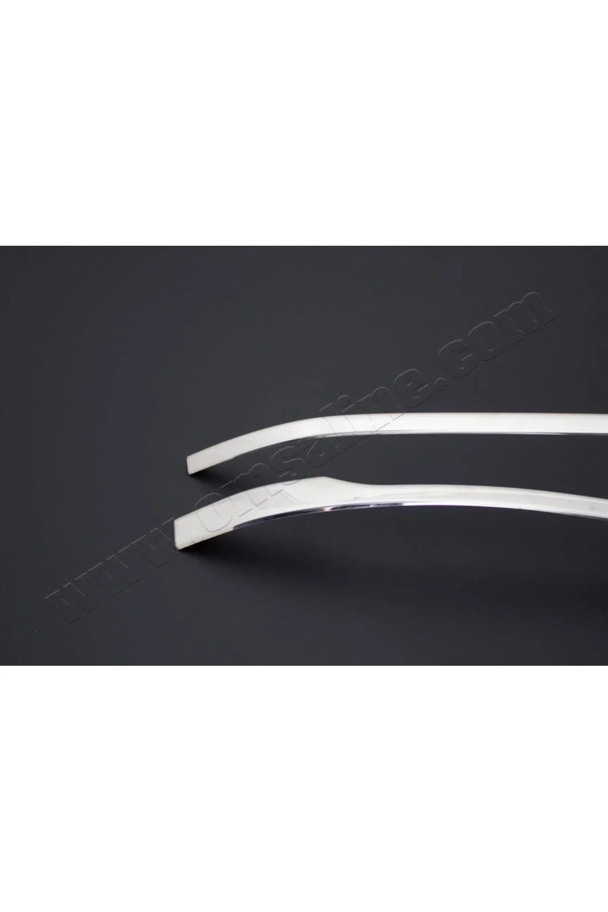 Volkswagen Passat B8 Ön Tampon Çıtası 3 Parça Paslanmaz Çelik Volkswagen Passat B8 Ön Tampon Çıtası 3 Parça Paslanmaz Çelik