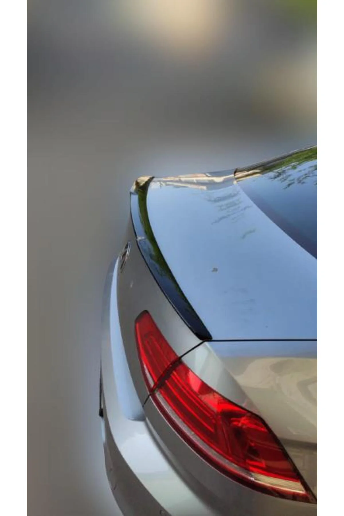 VOLKSWAGEN PASSAT B8 2014-2019 ASTARLI YARASA ANATOMİK SPOİLER