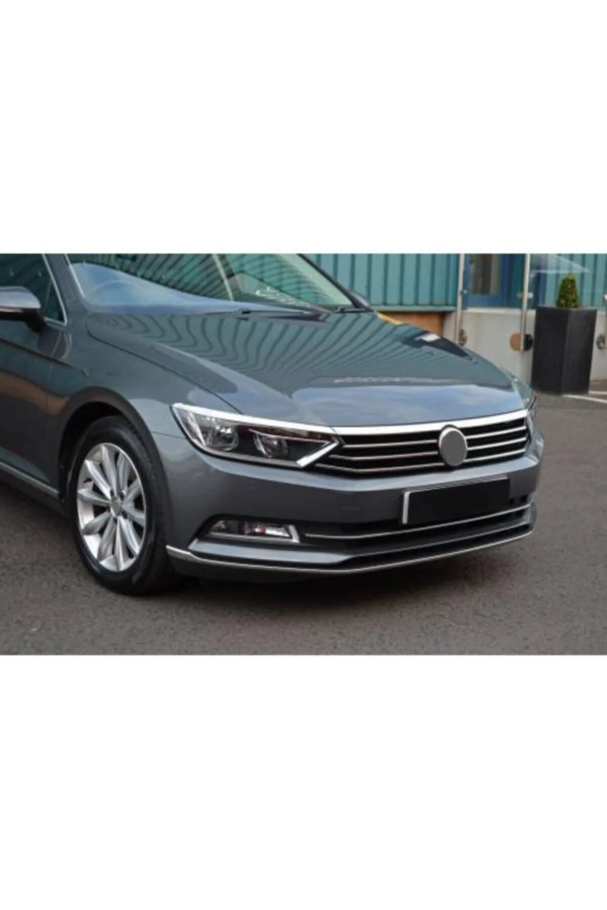 Volkswagen Passat B8 2015-2018 Far Kaşı 3lü Uyumlu Volkswagen Passat B8 2015-2018 Far Kaşı 3lü Uyumlu
