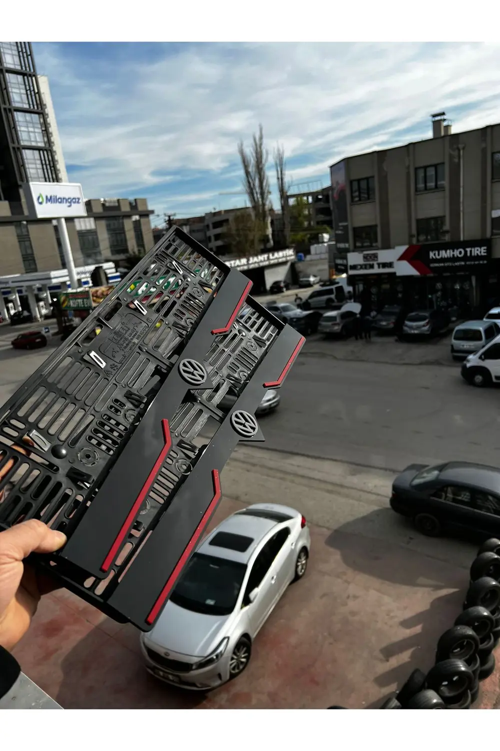 VOLKSWAGEN Uyumlu LOGOLU LİP MODEL Pleksi Plakalık