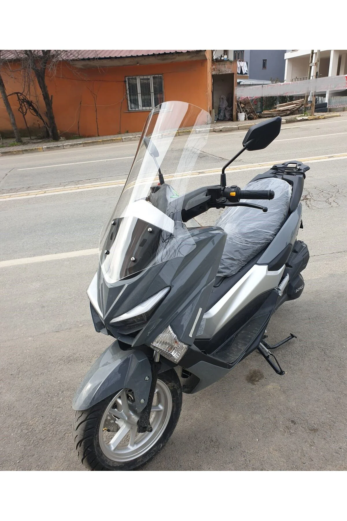 Volta Apec Apx5 Ön Cam 2023-2026 Model 68cm Şeffaf Renkli 4mm ORTA BOYLU
