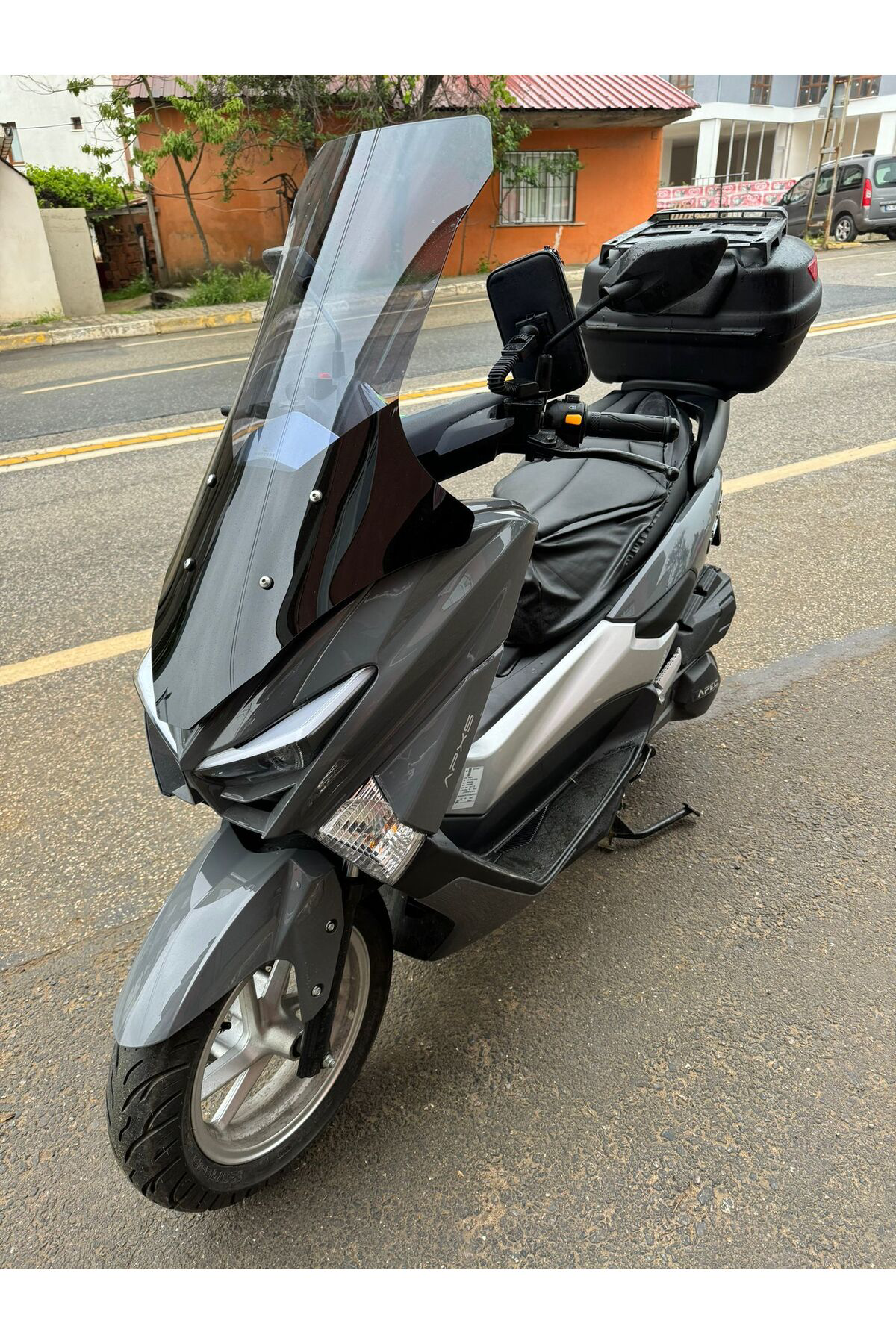 Motocam Volta Apec Apx5 Ön Cam 2023 2024 Model 78Cm Açıkfüme Renkli 4Mm U