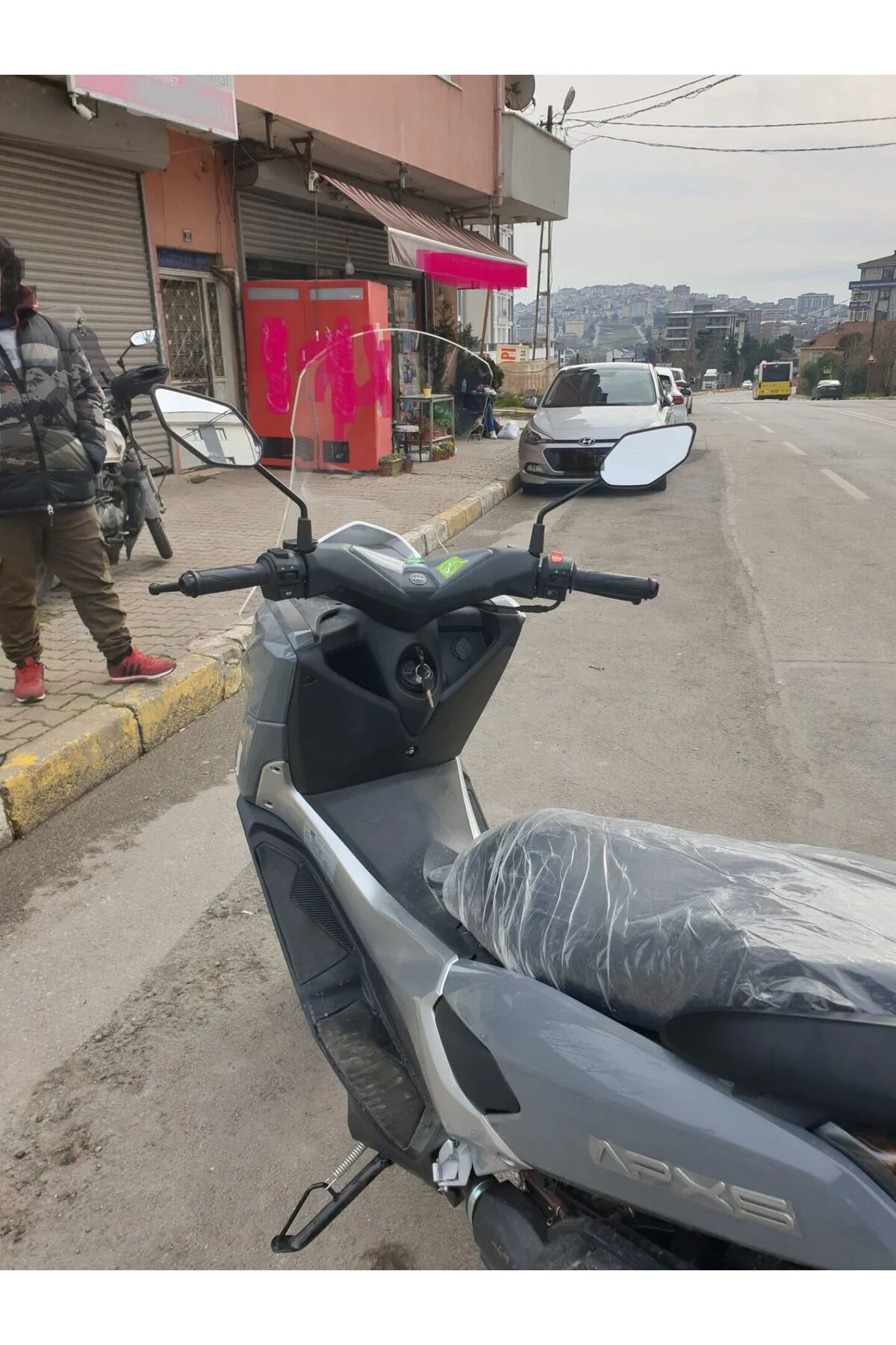 Volta Apec Apx5 Ön Cam 2023-2026 Model 68cm Şeffaf Renkli 4mm ORTA BOYLU
