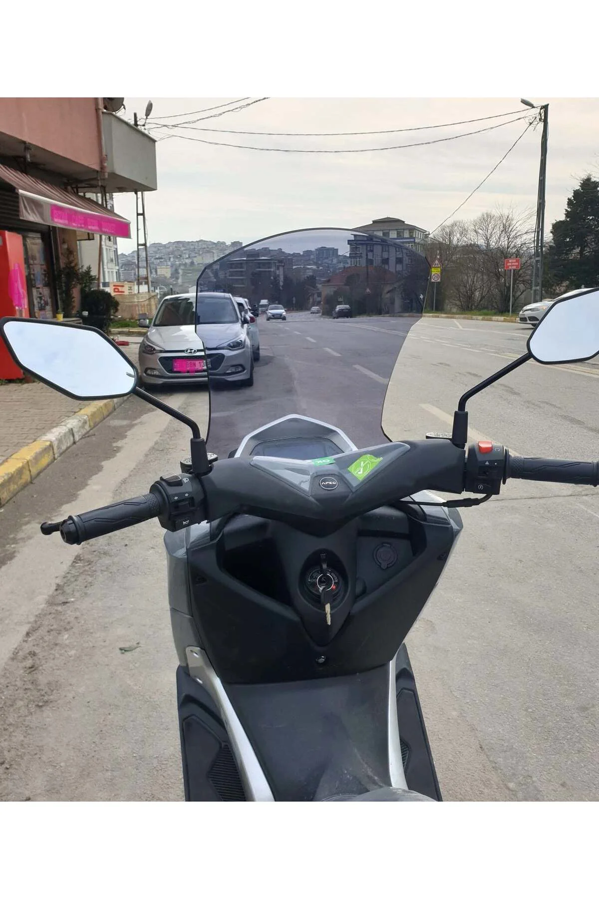 Volta Apec Apx5 Ön Cam 2023-2026 Model 57cm Füme Renkli 4mm SPORTİF