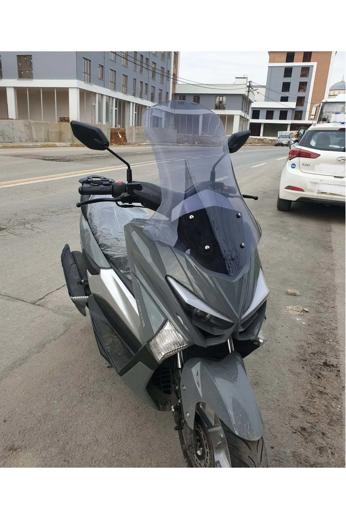 Volta Apec Apx5 Ön Cam 2023-2026 Model 57cm Füme Renkli 4mm SPORTİF