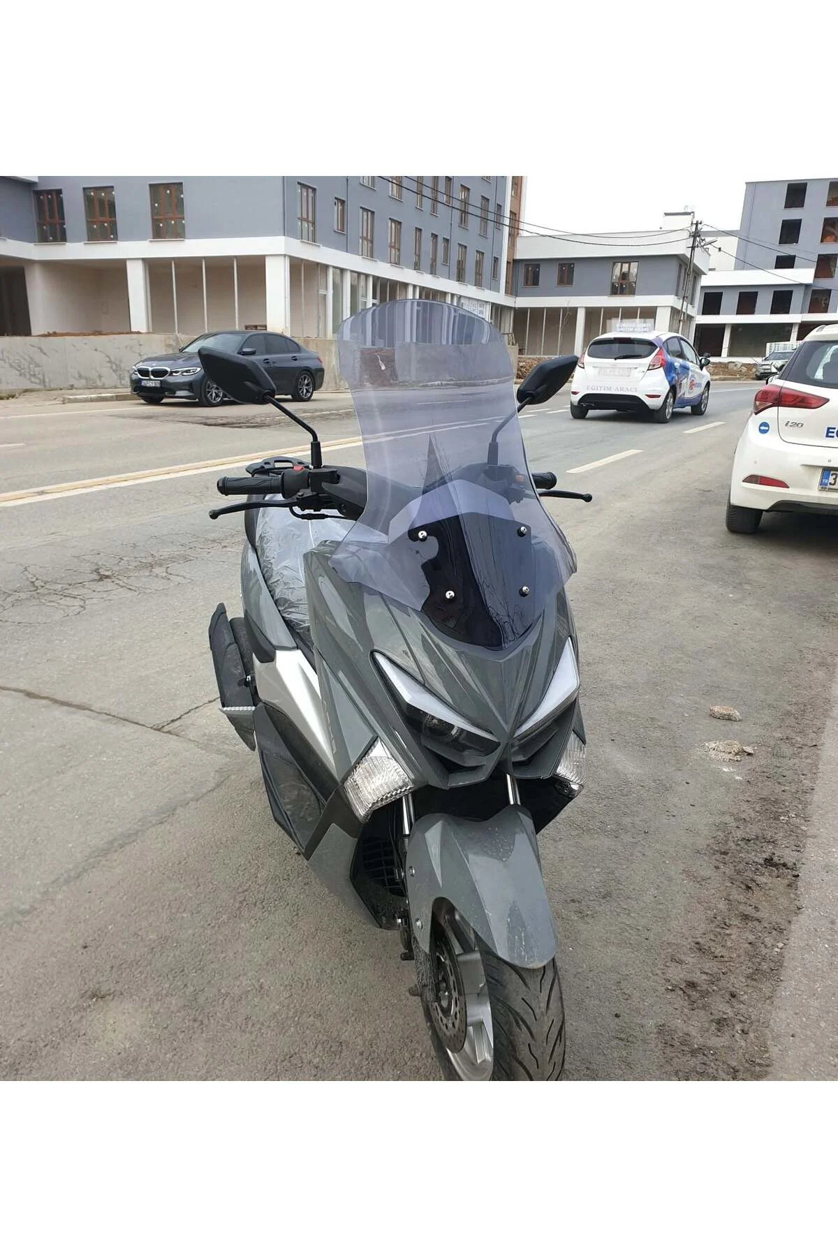 Volta Apec Apx5 Ön Cam 2023-2026 Model 57cm Füme Renkli 4mm SPORTİF