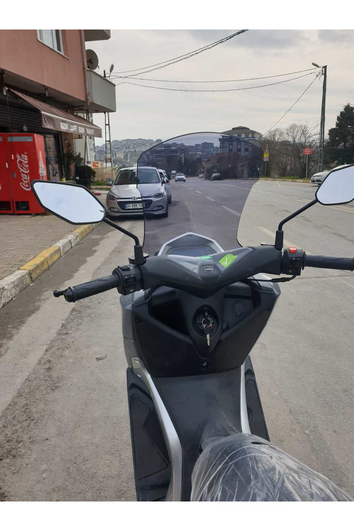 Volta Apec Apx5 Siperlik Ön Cam 2023-2025 Model 57cm Füme Renkli