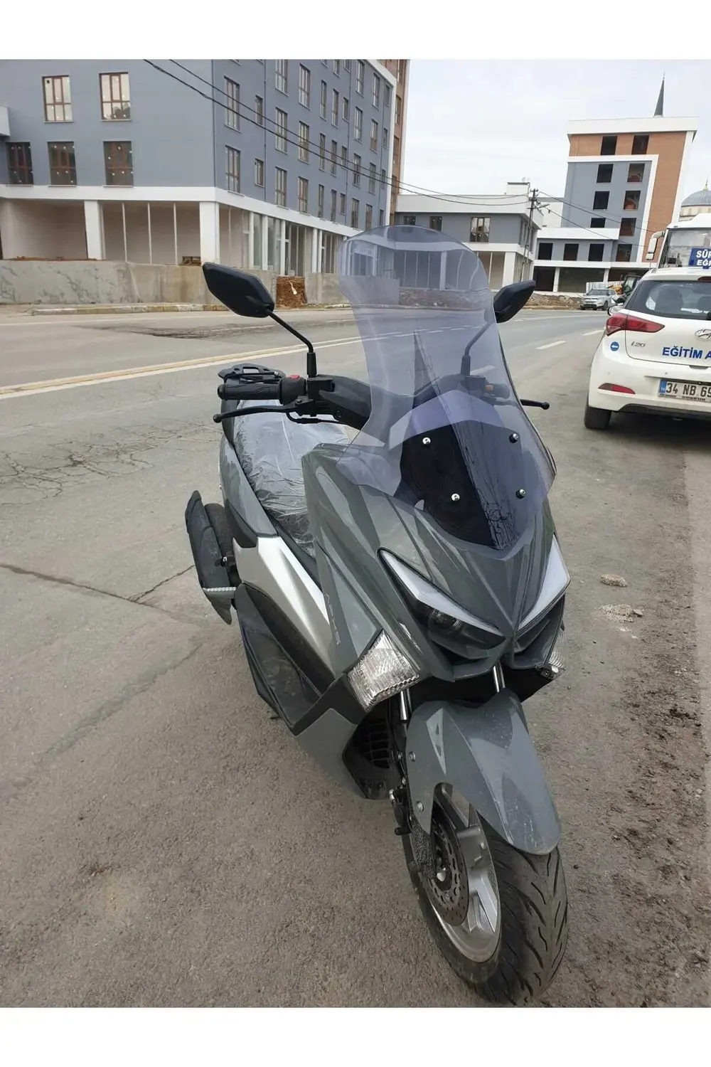 Volta Apec Apx5 Siperlik Ön Cam 2023-2025 Model 57cm Füme Renkli