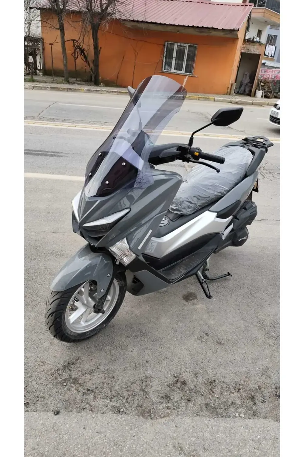 Volta Apec Apx5 Siperlik Ön Cam 2023-2025 Model 57cm Füme Renkli