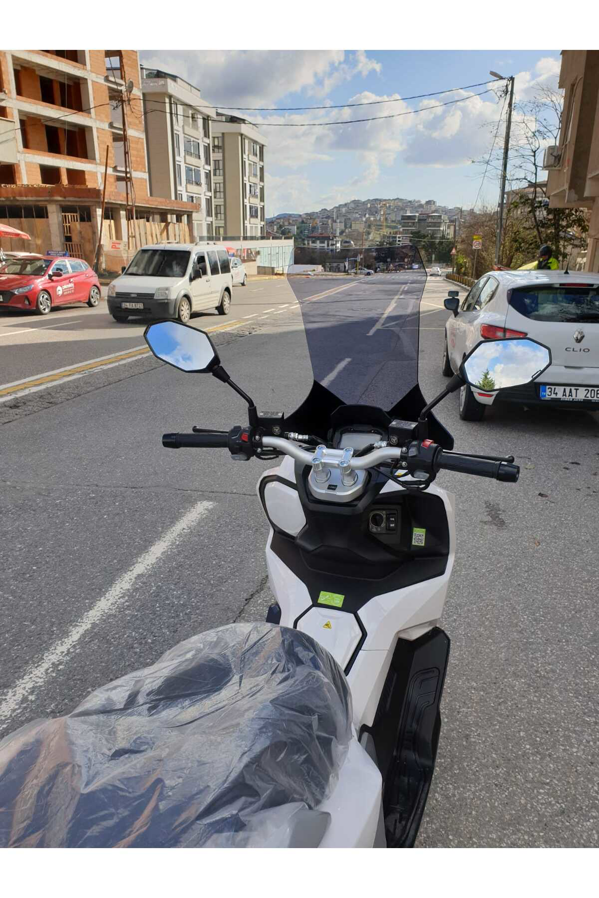 Motocam Volta Apec Apx7 Ön Cam 2024 Model 78Cm Açıkfüme Renkli 4Mm Uzun C