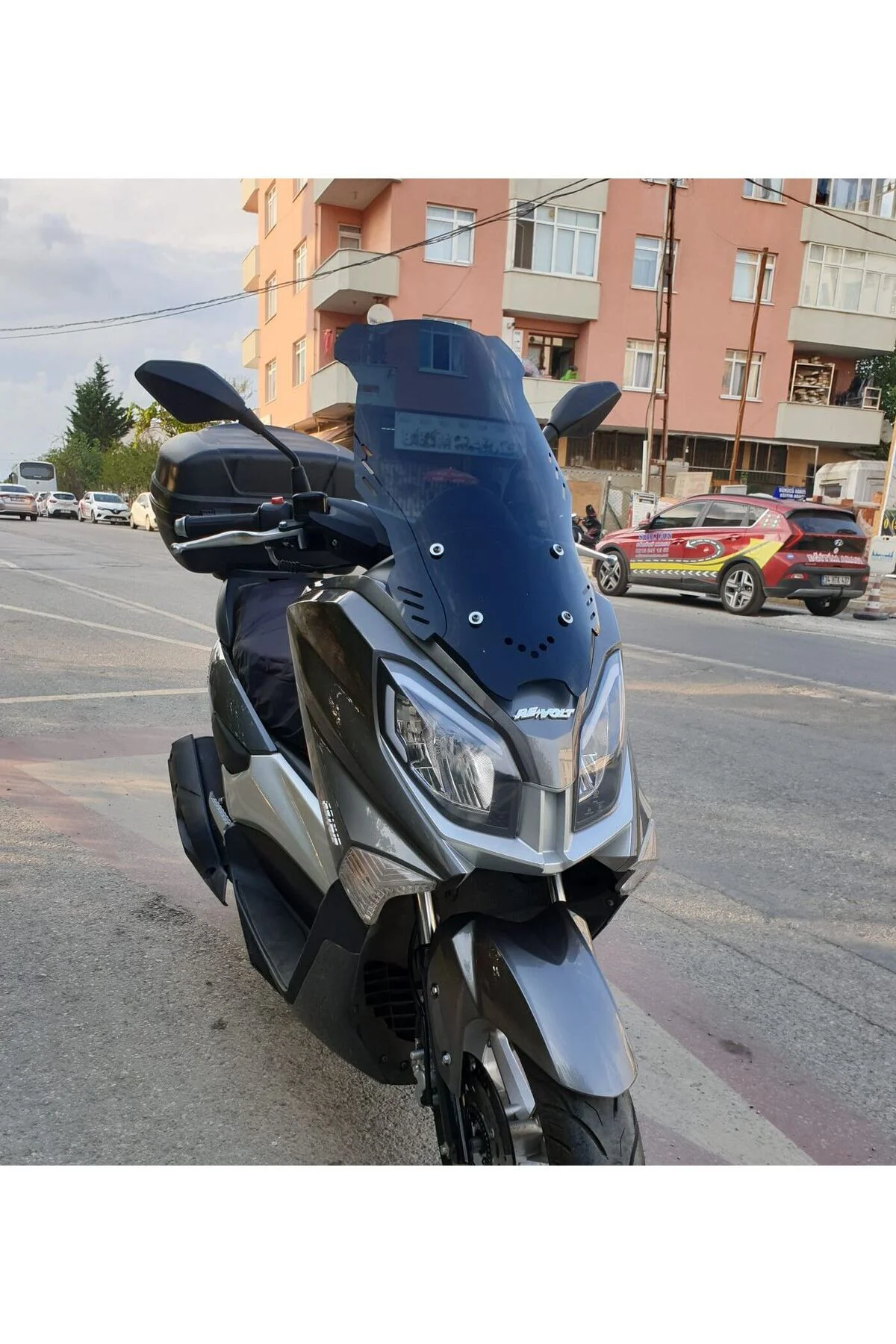 Volta Revolt Rm5 Ön Cam 2020-2021 Model 75cm Siyah Renkli 4mm UZU