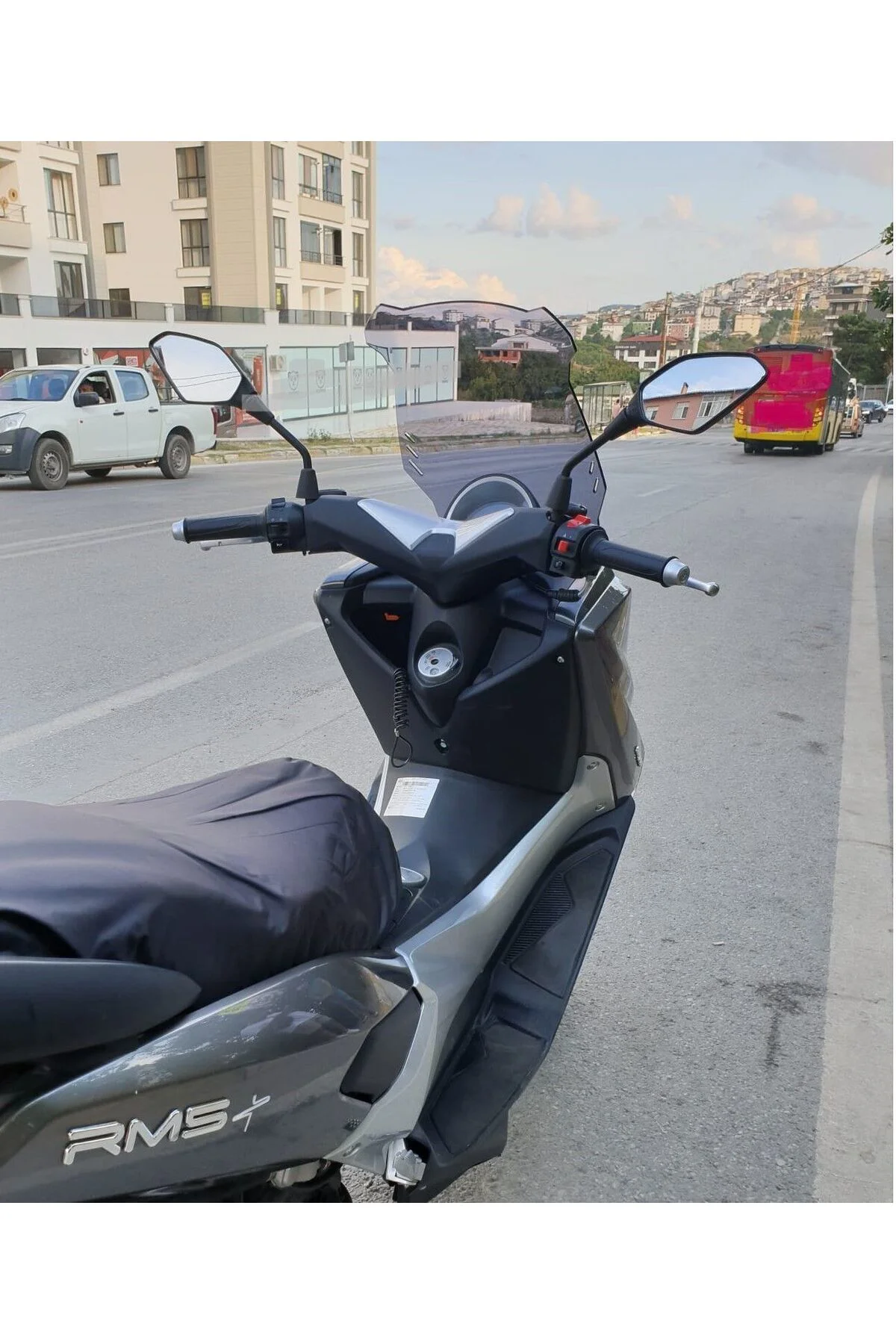Volta Revolt Rm5 Ön Cam 2020-2021 Model 65cm Füme Renkli 4mm ORTA BOYLU
