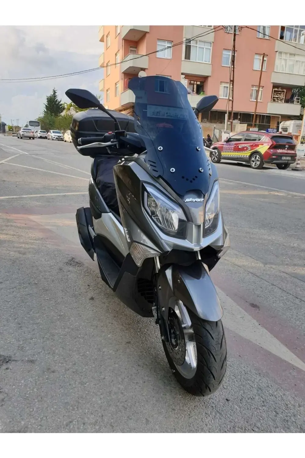 Volta Revolt Rm5 Ön Cam 2020-2021 Model 65cm Siyah Renkli 4mm ORT