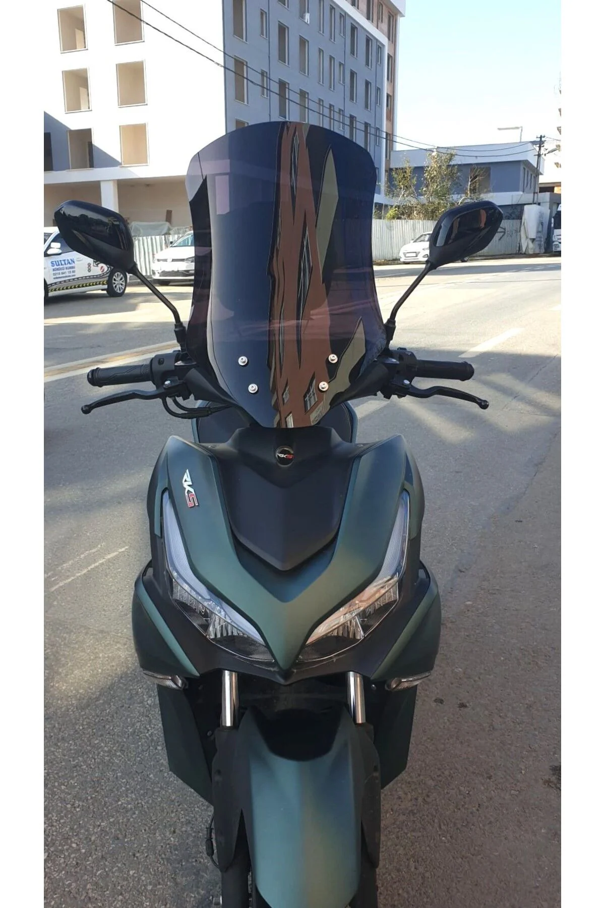 Volta Revolt RSX3 Ön Cam 2022-2026 Model 54cm Siyah Renkli