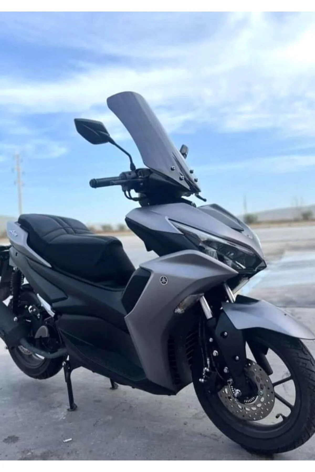 Volta Revolt RSX3 Ön Cam 2022-2026 Model 54cm Siyah Renkli