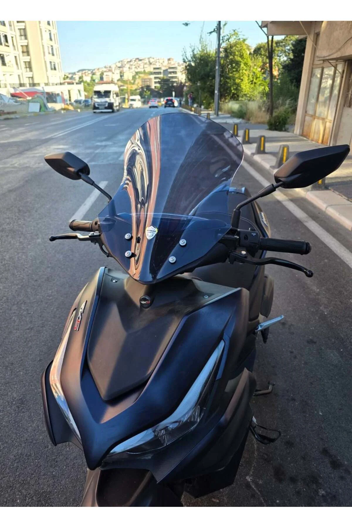 Volta Revolt RSX3 Ön Cam 2022-2026 Model 43cm Füme Renkli SPORTİF