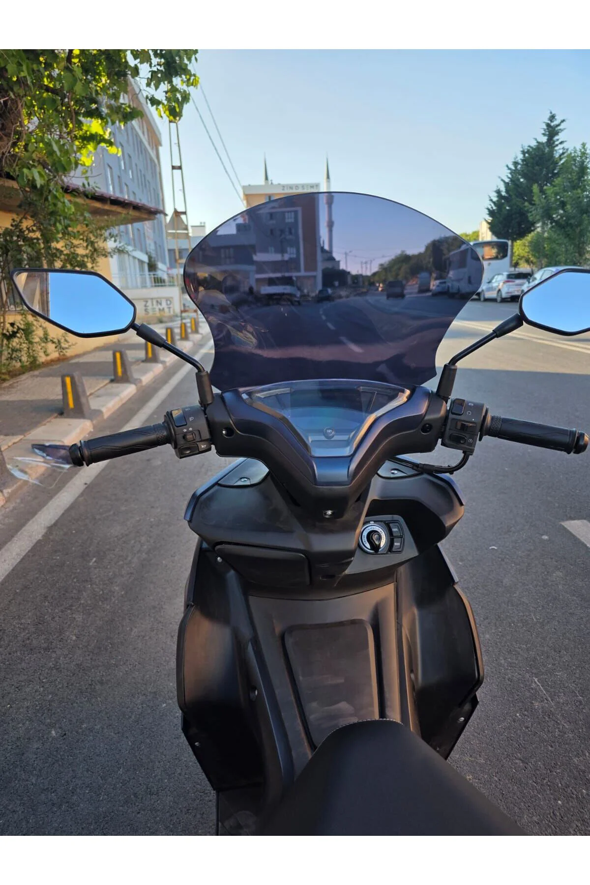 Volta Revolt RSX3 Ön Cam 2022-2026 Model 43cm Siyah Renkli SPORTİ