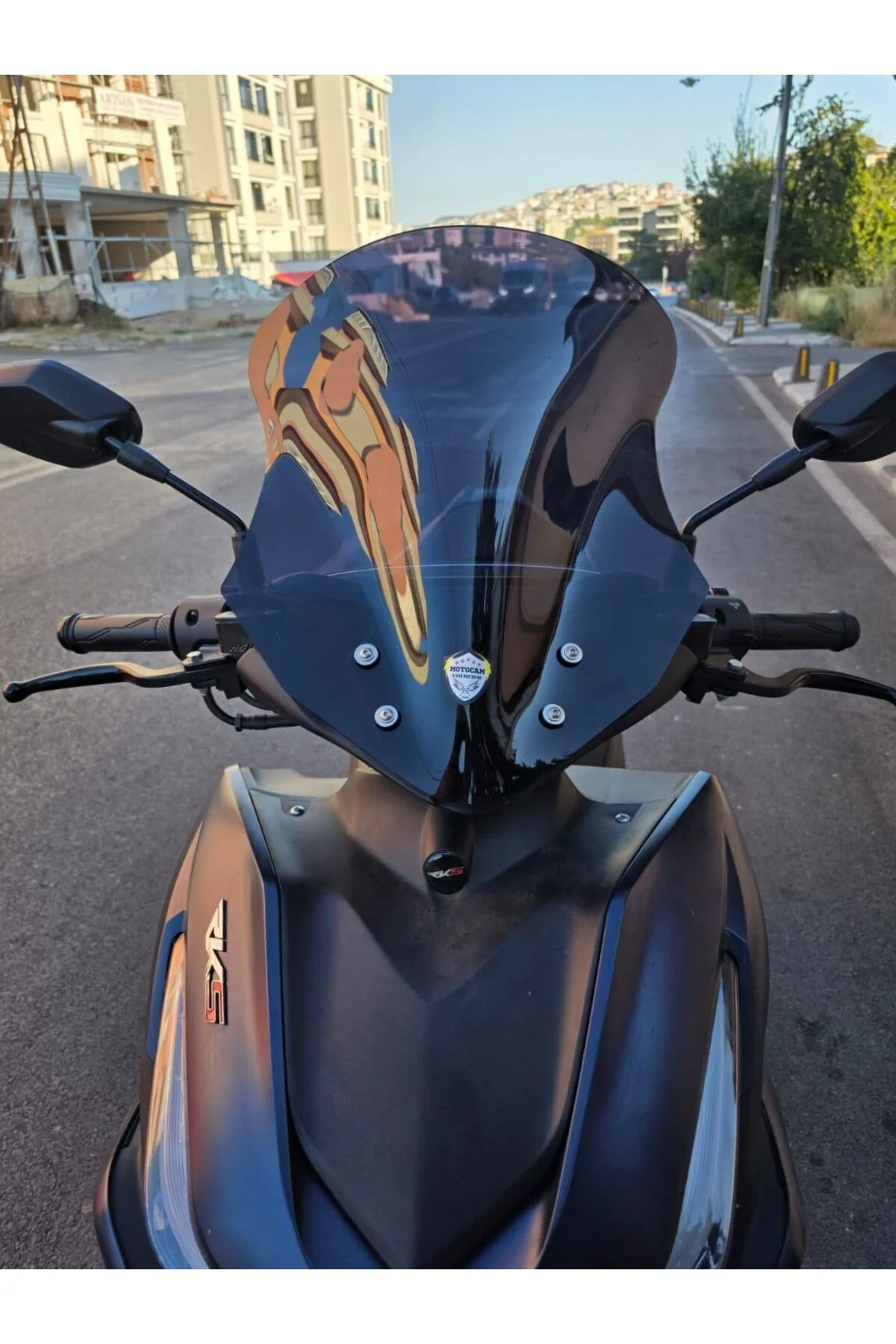 Volta Revolt RSX3 Ön Cam 2022-2026 Model 43cm Siyah Renkli SPORTİ