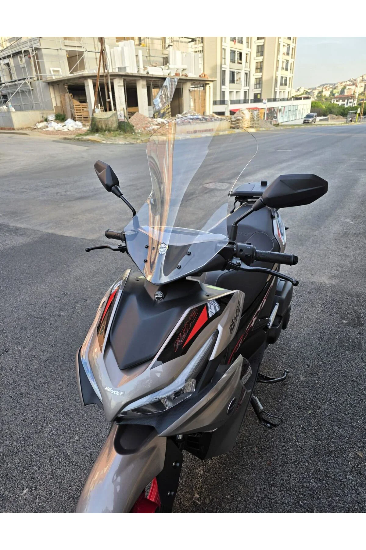 Volta Revolt RSX3 Ön Cam 2022-2026 Model 54cm Şeffaf Renkli SPORT