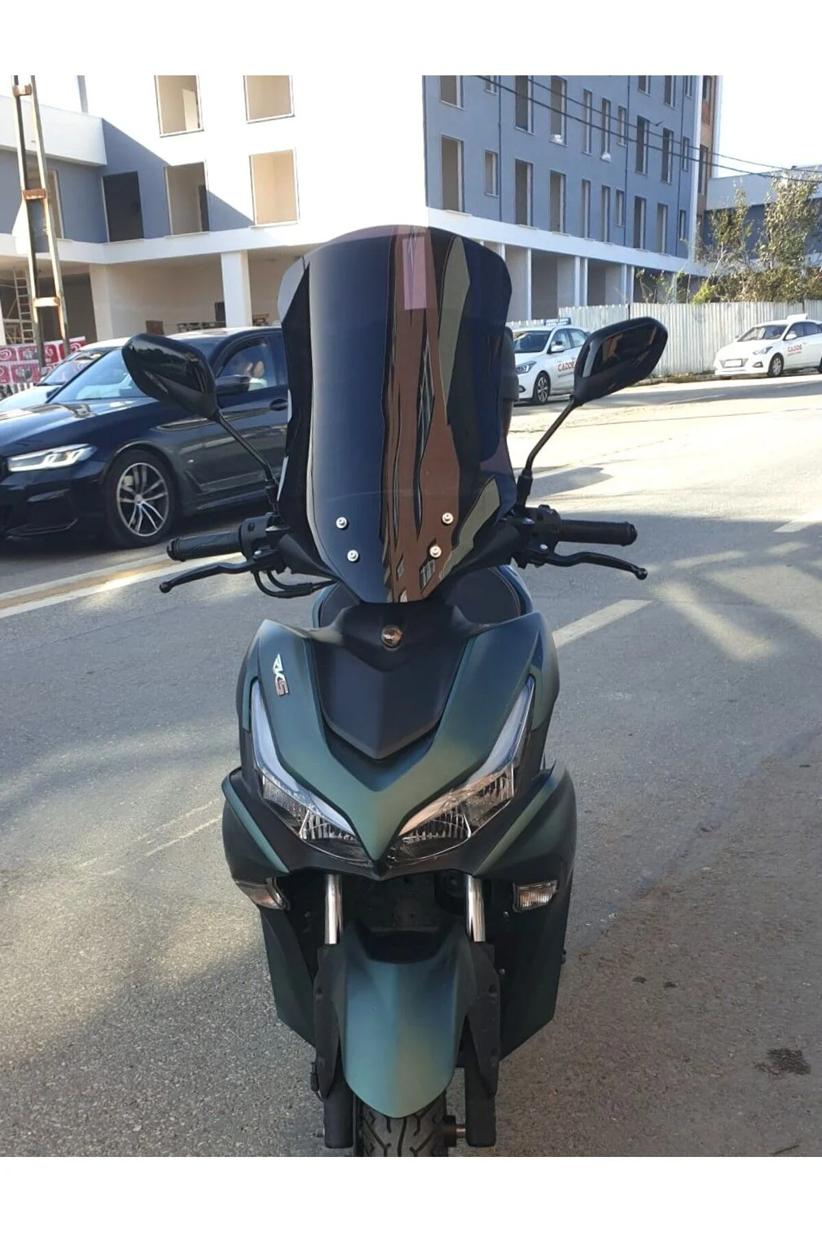 Volta Revolt RSX3 Ön Cam 2022-2026 Model 54cm Siyah Renkli