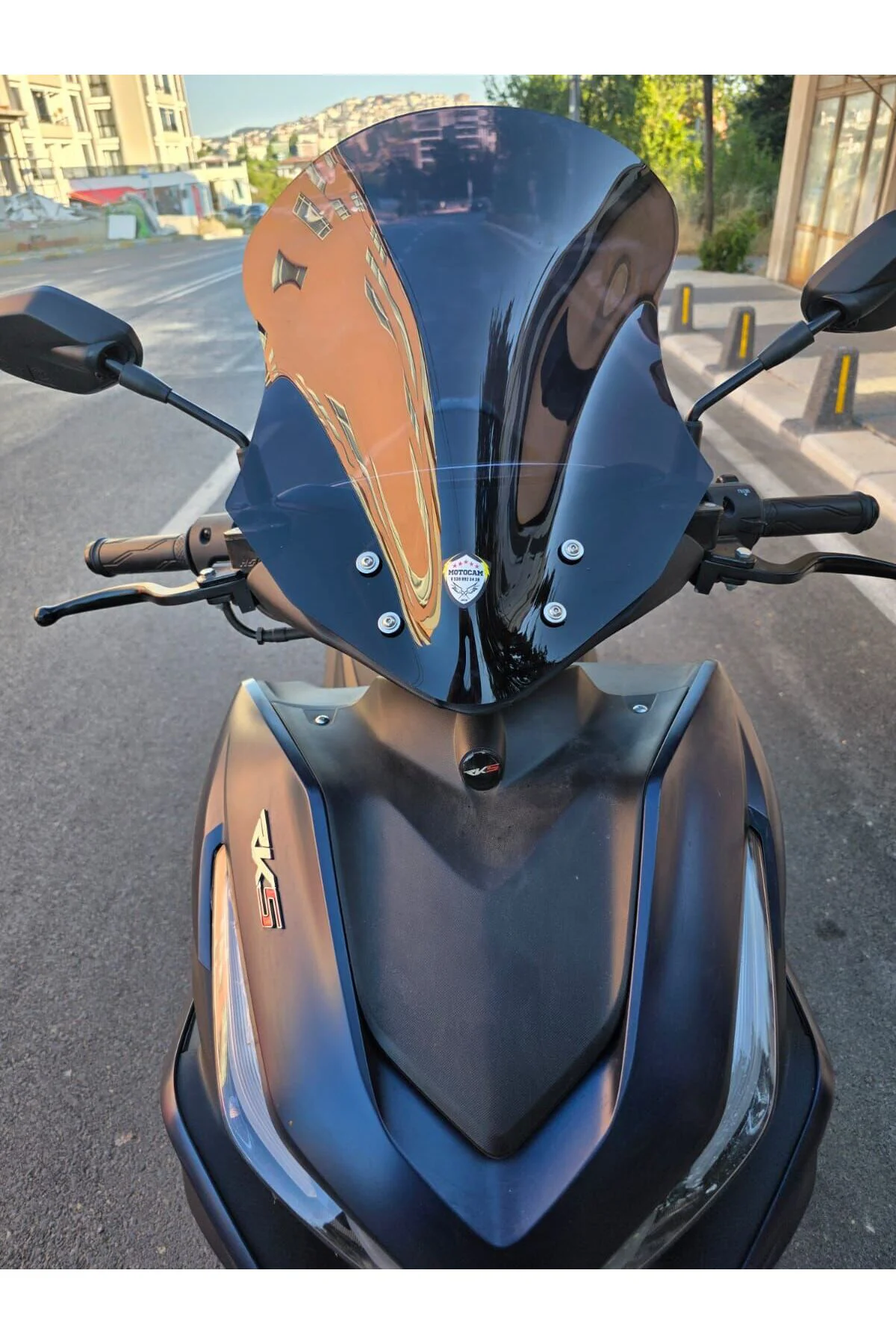 Volta Revolt RSX3 Ön Cam 2022-2026 Model 43cm Siyah Renkli SPORTİ