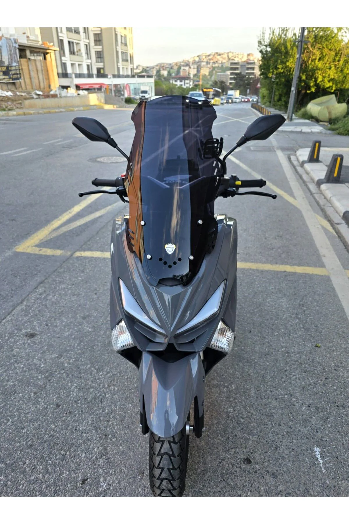 Volta Revolt RSX4 Ön Cam 2022-2026 Model 65cm Siyah Renkli 4mm OR