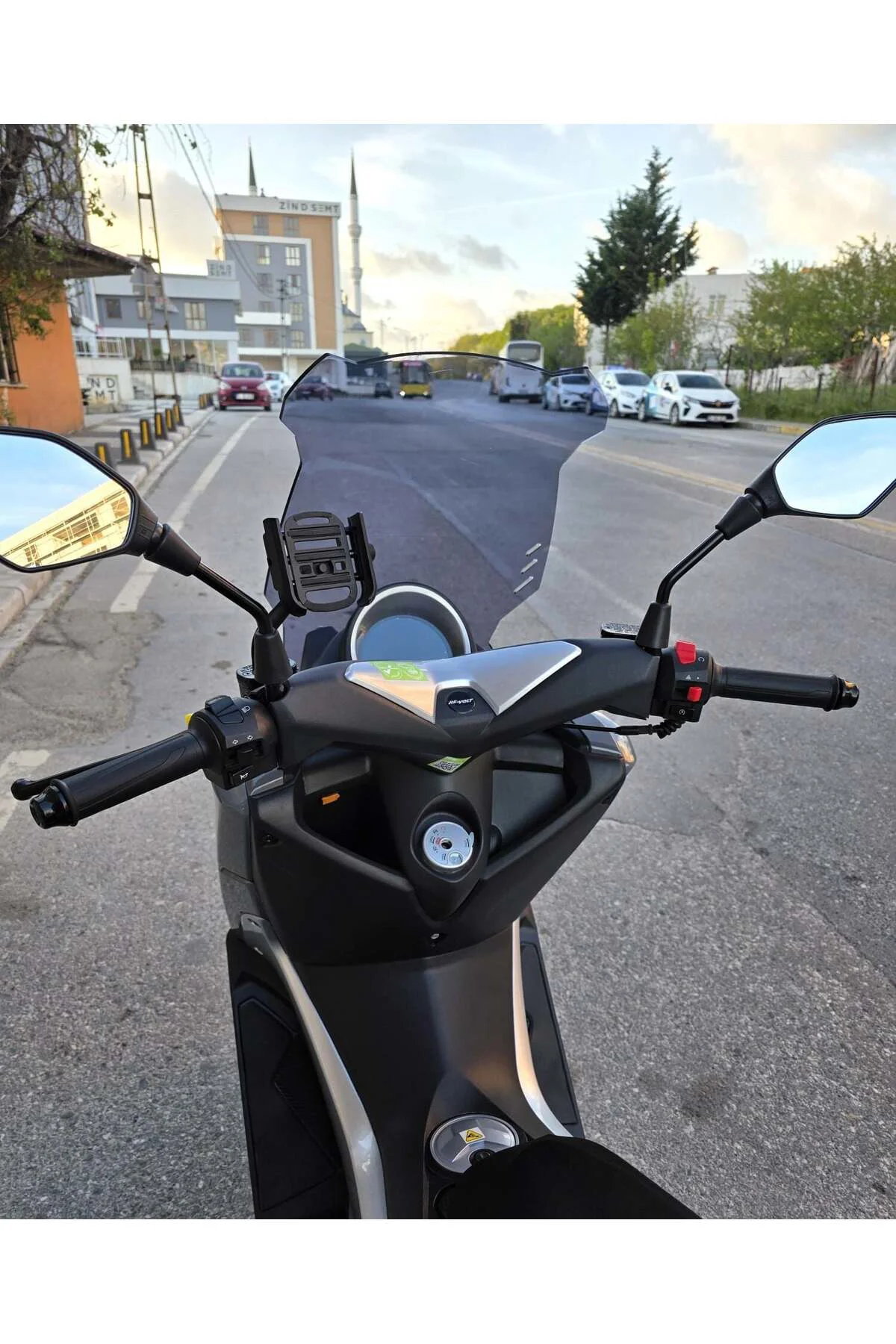 Volta Revolt RSX4 Ön Cam 2022-2026 Model 75cm Füme Renkli 4mm