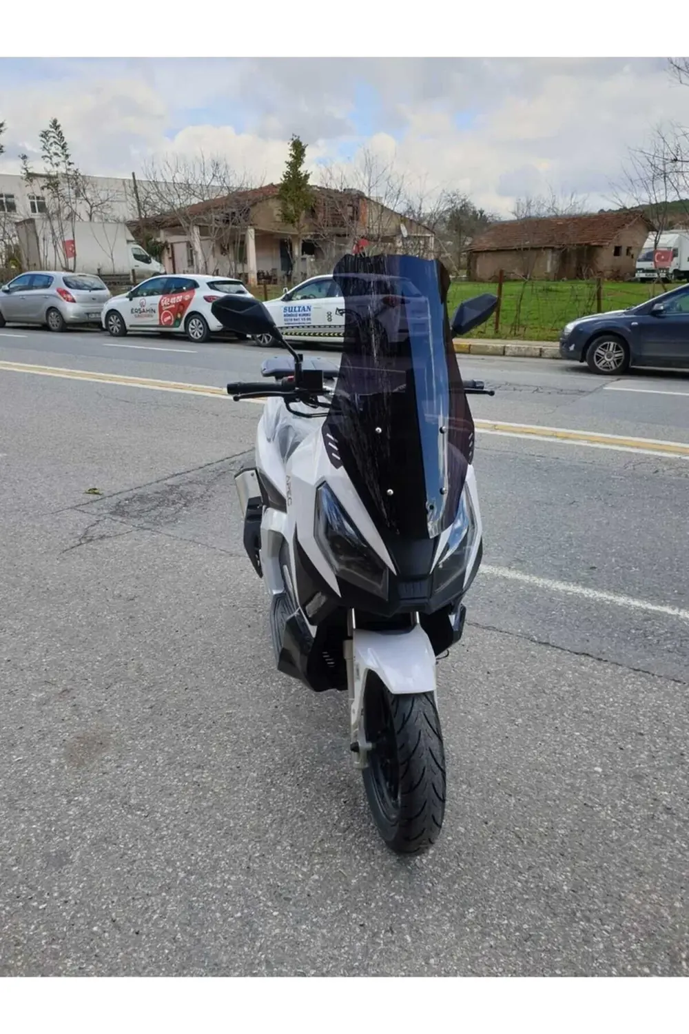 Volta Revolt RSX7 Ön Cam 2022-2025 Model 65cm Siyah Renkli 4mm