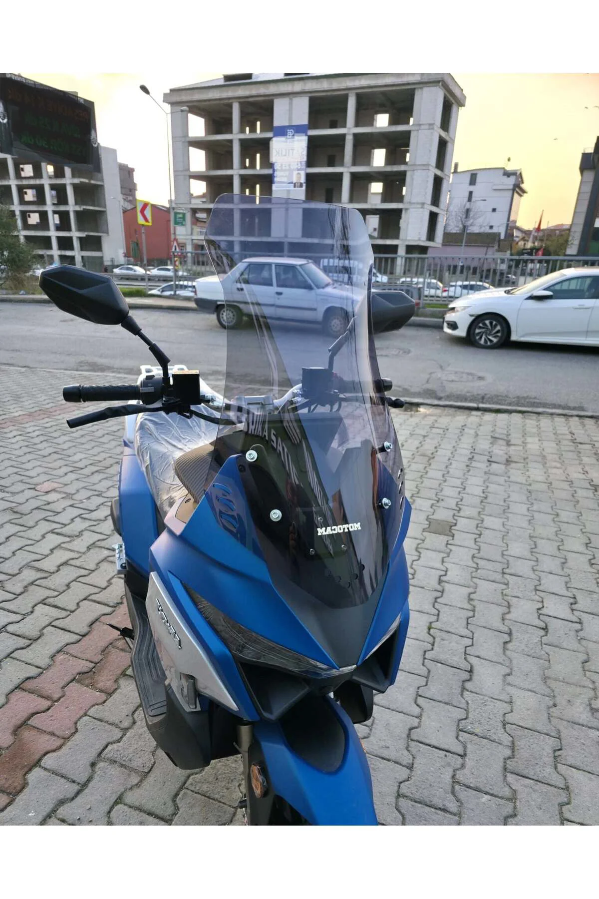 Volta Revolt RSX7 Ön Cam 2022-2026 Model 65cm Füme Renkli 4mm