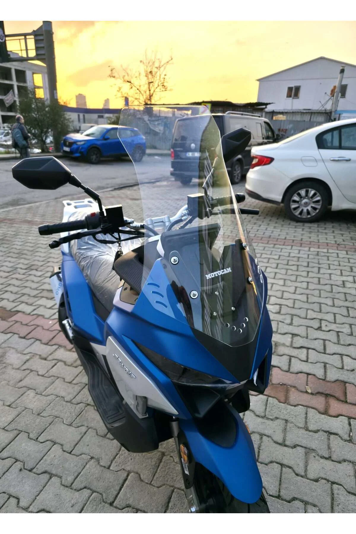 Volta Revolt RSX7 Ön Cam 2022-2026 Model 65cm Şeffaf Renkli 4mm