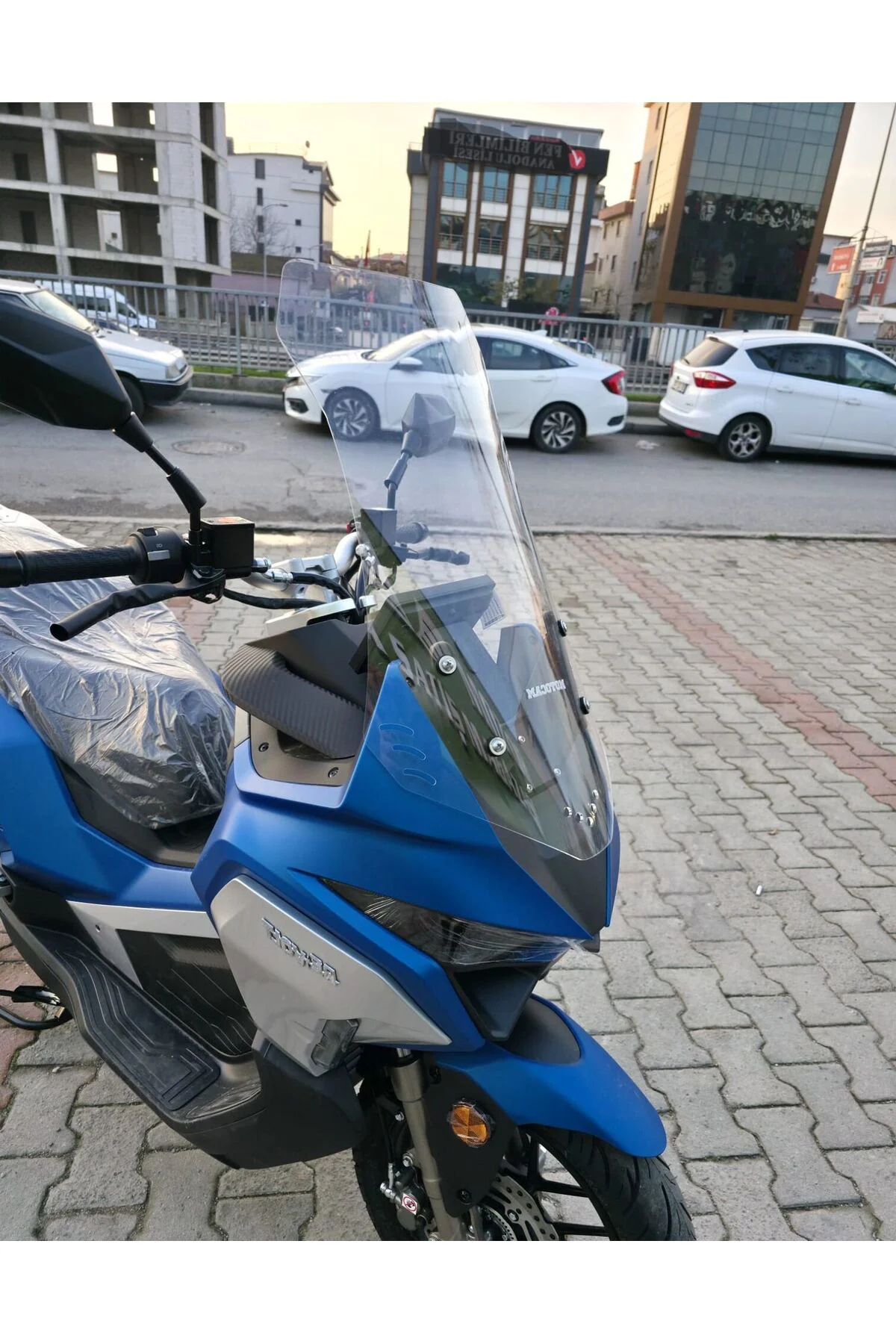 Volta Revolt RSX7 Ön Cam 2022-2026 Model 65cm Şeffaf Renkli 4mm