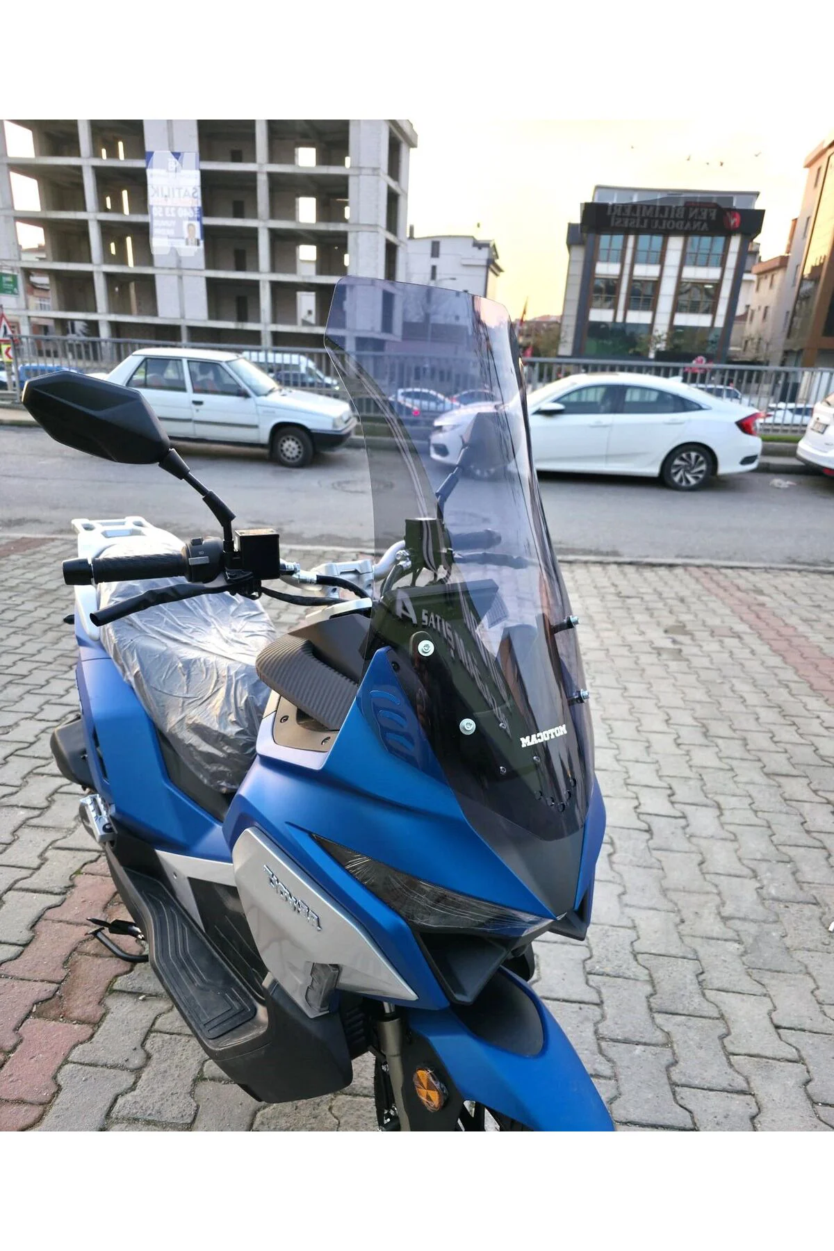 Volta Revolt RSX7 Ön Cam 2022-2026 Model 65cm Füme Renkli 4mm