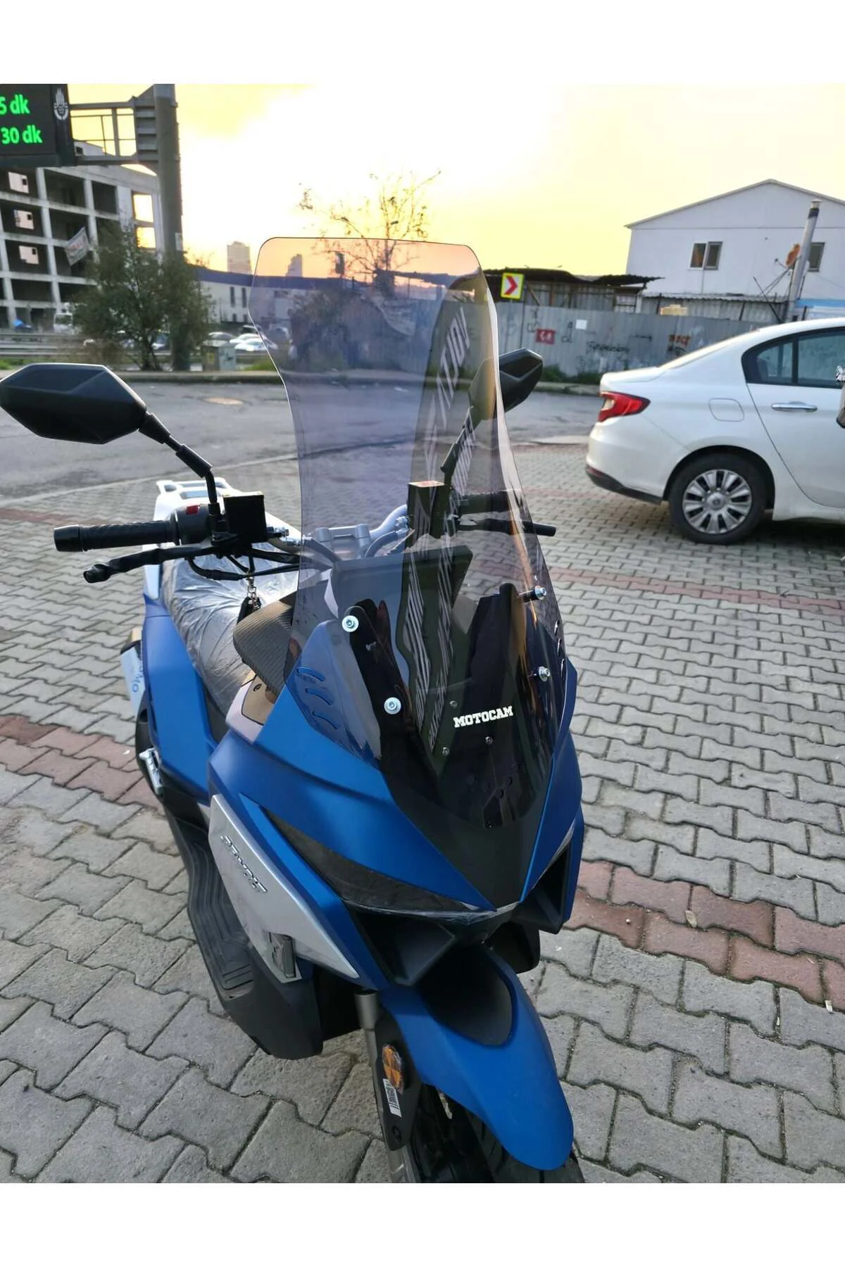 Volta Revolt RSX7 Ön Cam 2022-2026 Model 65cm Füme Renkli 4mm