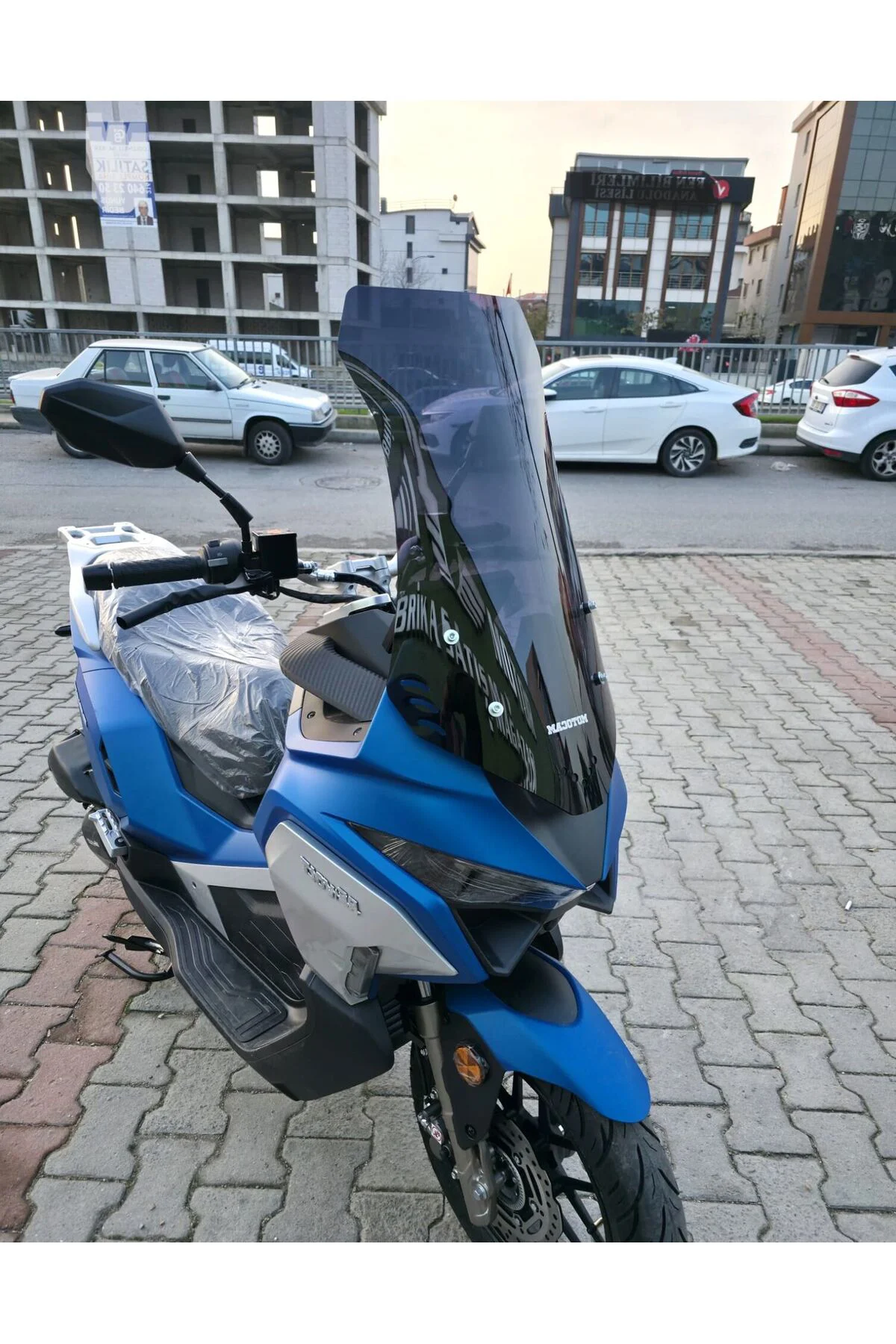 Volta Revolt RSX7 Ön Cam 2022-2026 Model 65cm Siyah Renkli 4mm
