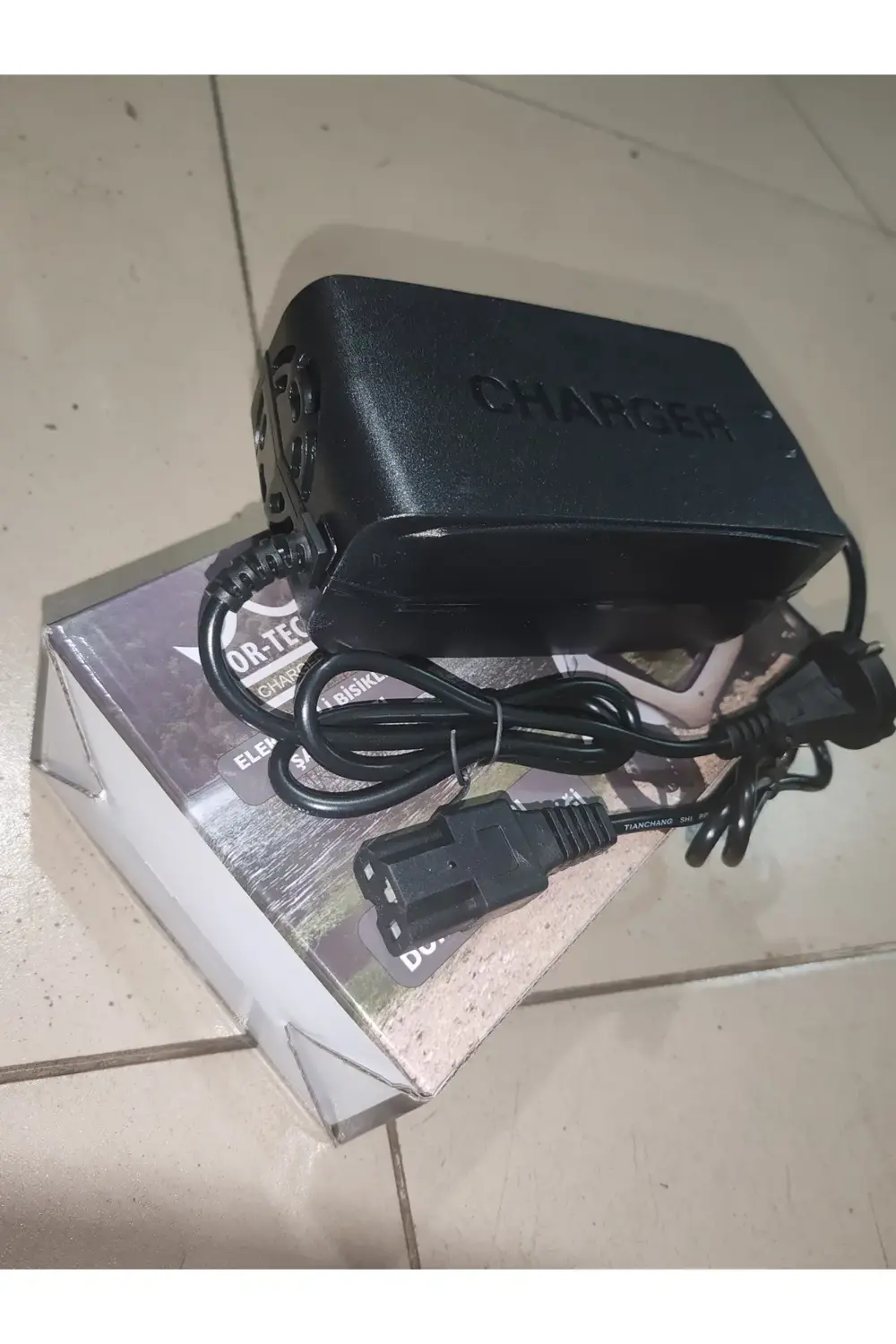 VSM  ŞARJ ALETİ CİHAZI 48V 14AH 4 AKÜLÜ TÜM MODELERE UYUM SAĞLAR