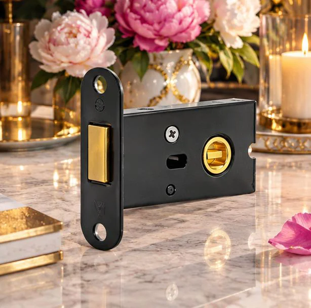 WC Rozet ve Kabin Kilidi WC Rozet ve Kabin Kilidi