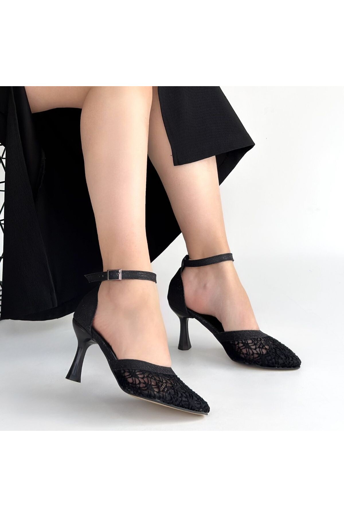 Weja Siyah Cilt Tül Detaylı Topuklu Ayakkabı - Lisinya