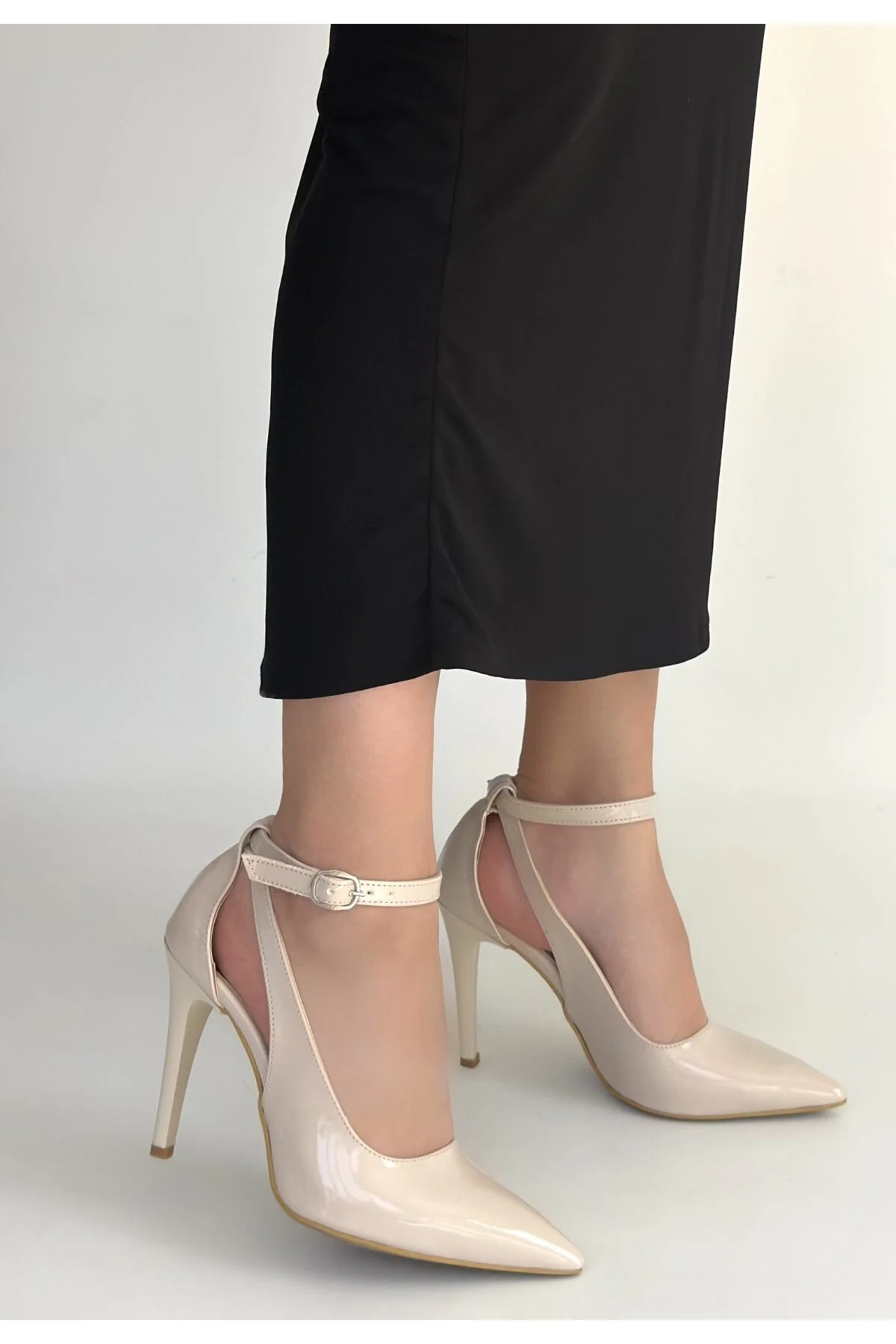 Wenni Bej Rugan Stiletto Ayakkabı Wenni Bej Rugan Stiletto Ayakkabı