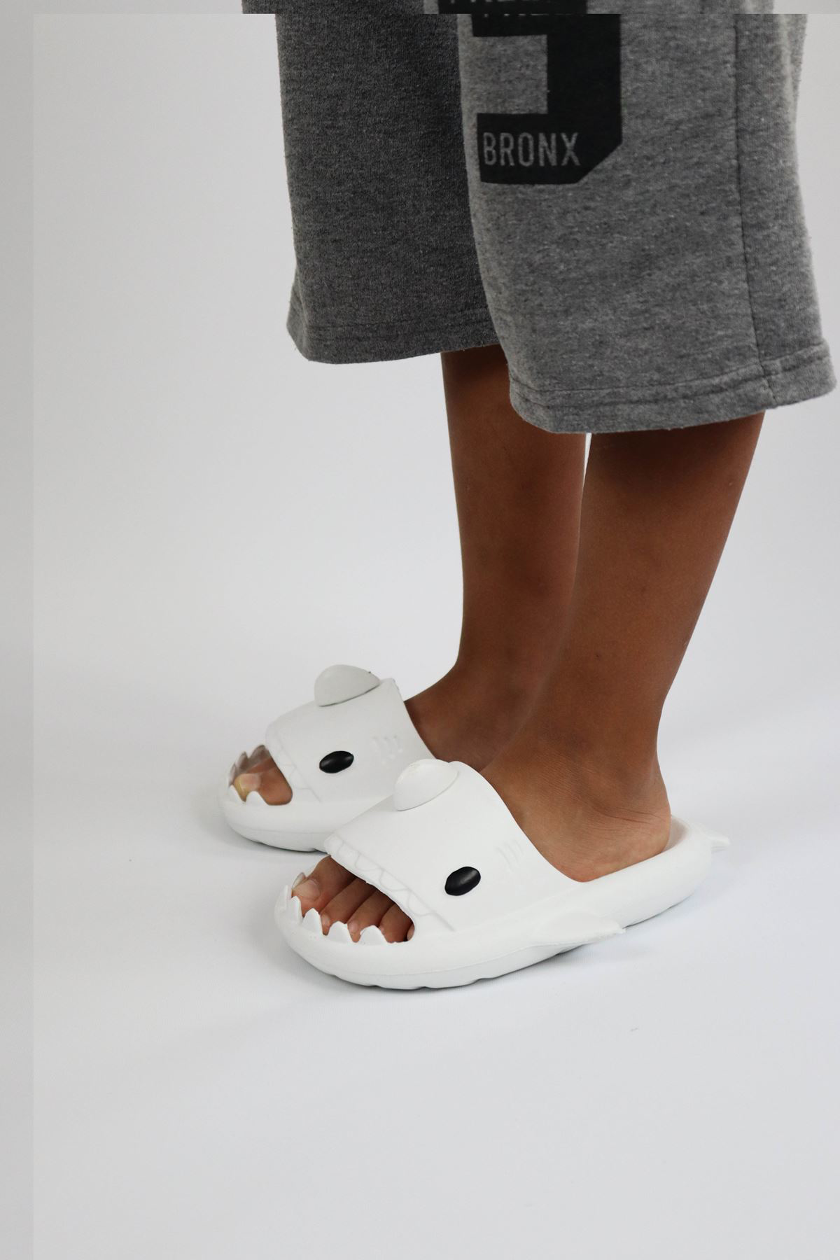 WG500 Köpekbalığı Beyaz Unisex Tam Ortopedik Terlik Shark Slides