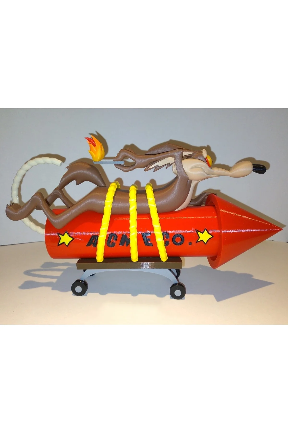 Wile E. Coyote Looney Tunes Çizgi Karakter Figür 15 Cm