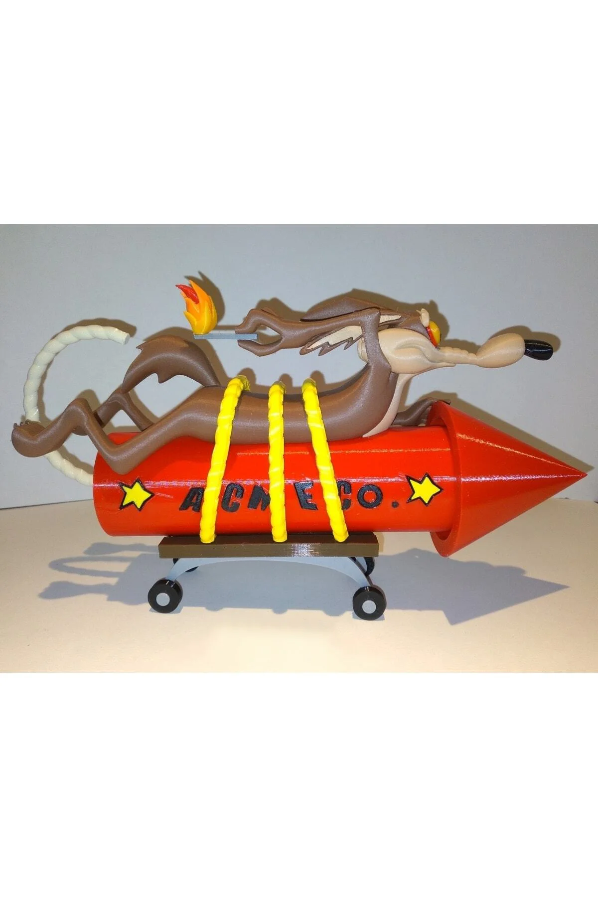 Wile E. Coyote Looney Tunes Çizgi Karakter Figür 15 Cm