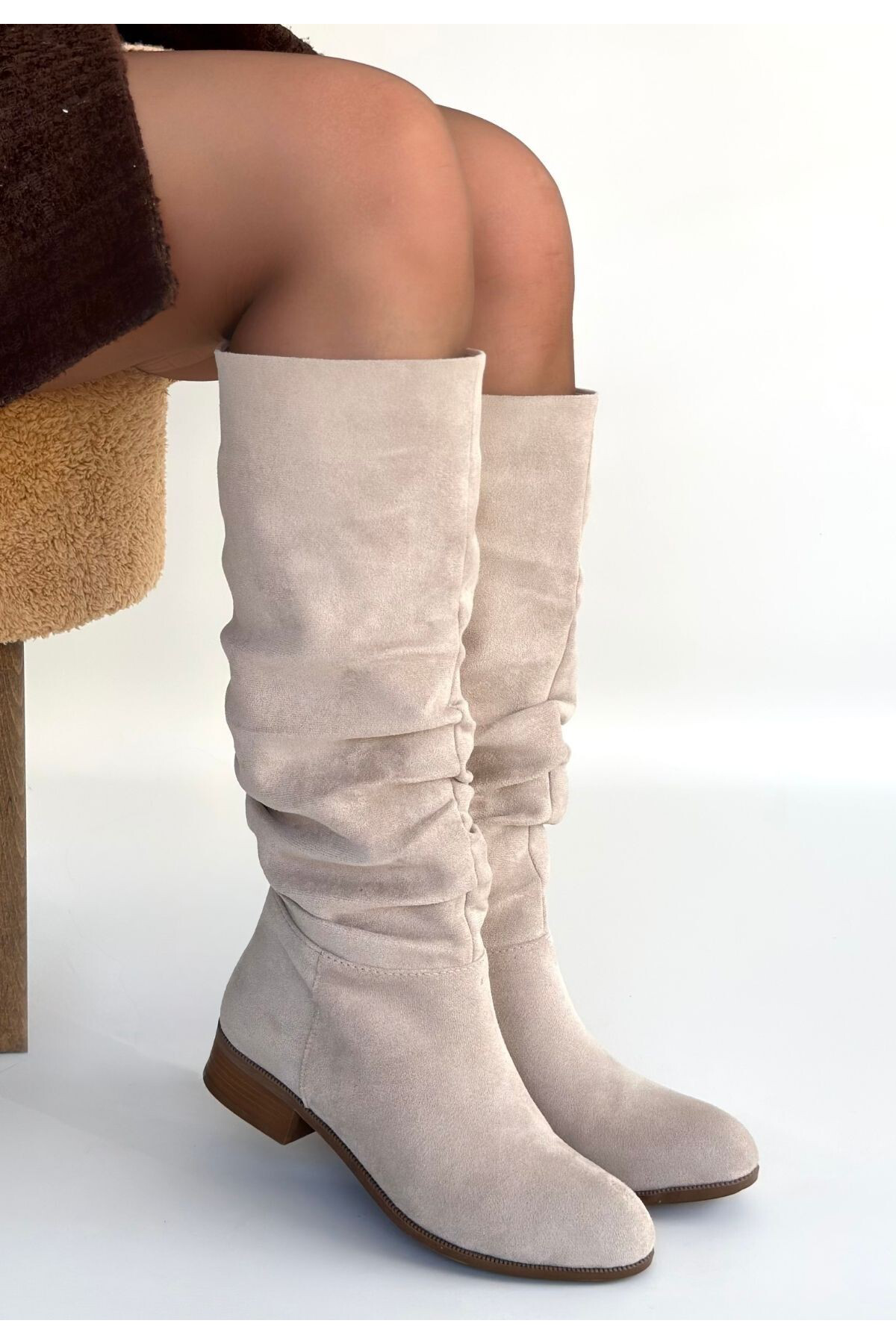 Winda Bej Süet Körüklü Topuklu Çizme - Lisinya