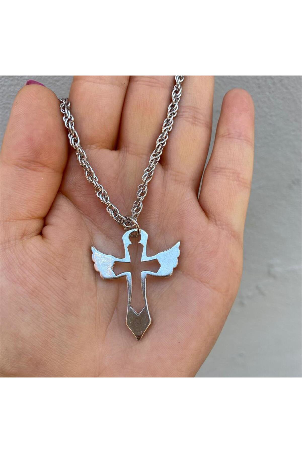Winged Cross Zincirli Kolye