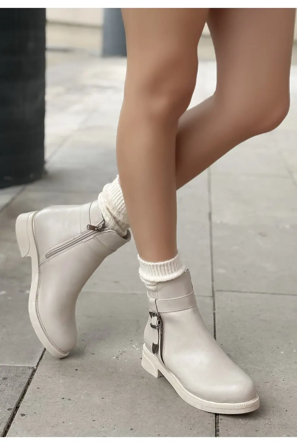 Wiota Bej Cilt Topuklu Bot